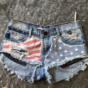 Refuge Vintage US Flag Distressed Denim Shorts